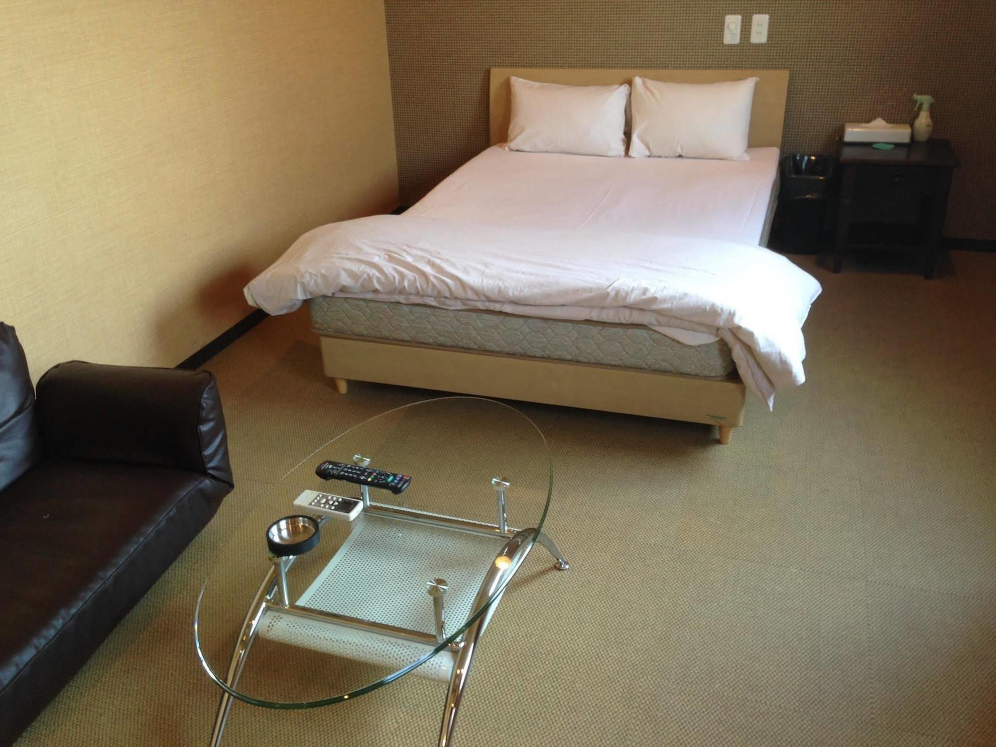 Uehonmachi Plaza Hotel (Adults Only) Οσάκα Εξωτερικό φωτογραφία